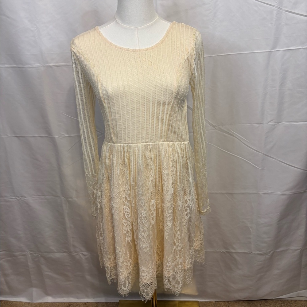Charlotte Russe Cream Lace‎ Open Back Fit & Flare Dress XS